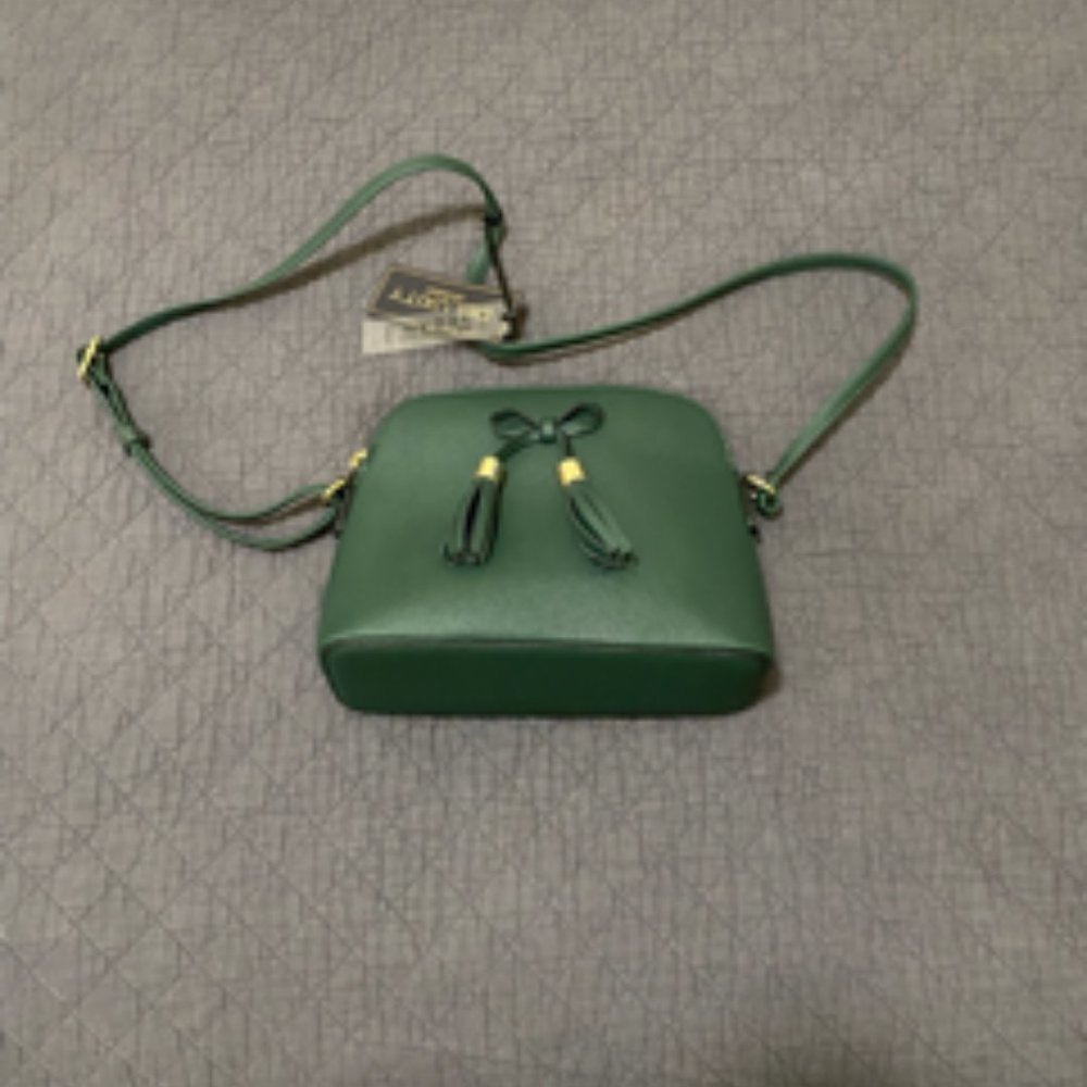 Green vegan crossbody bag